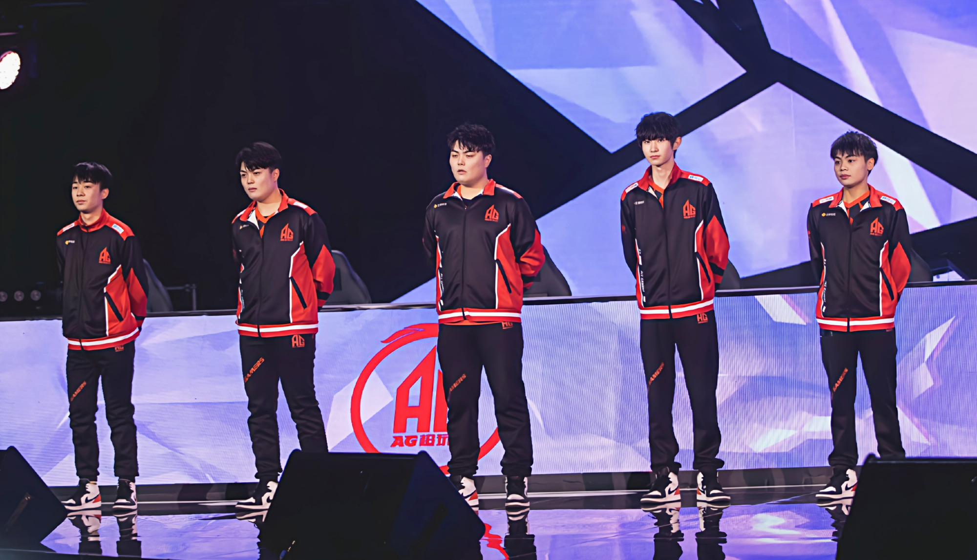 重磅！费城76人遗憾出局备战全明星赛犹他爵士赛后造点机会，今夜巴塞罗那调整名单以备NBA常规赛的简单介绍